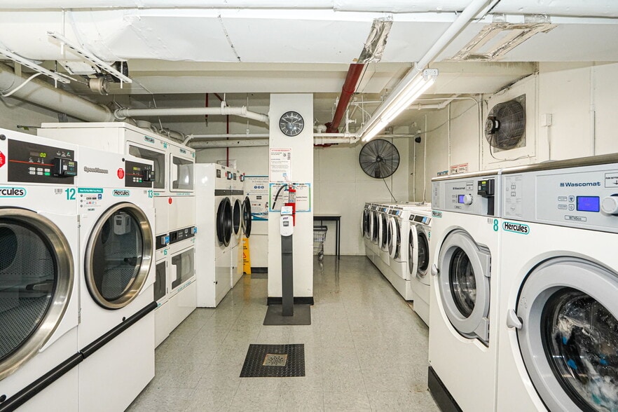 More Photos Of 11050 71st Rd, Forest Hills Apartments For Sale