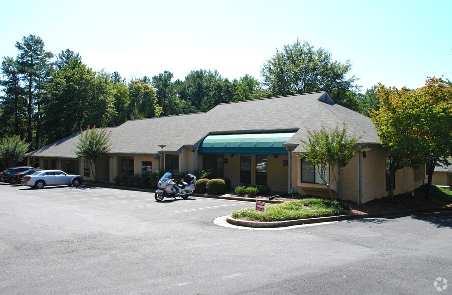 More Photos Of 875 Old Roswell Rd, Roswell Office For Sale