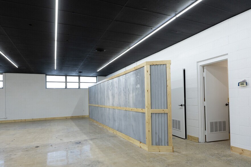 More Photos Of 43 Main W St, Yanceyville Office For Sale