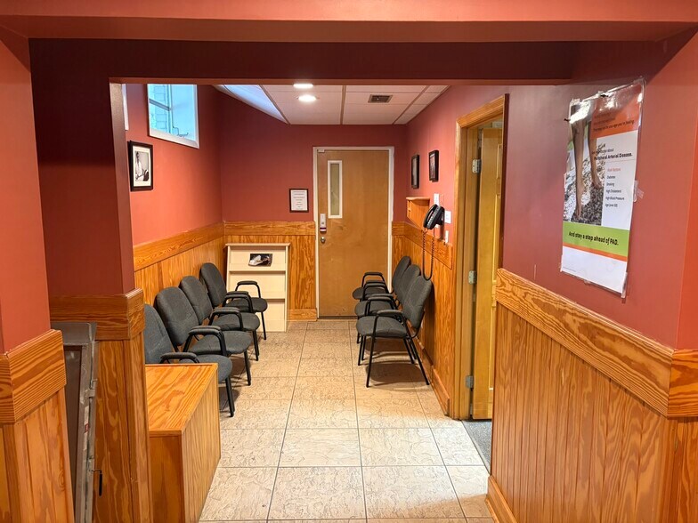 More Photos Of 906 Abercorn St, Savannah Office For Lease