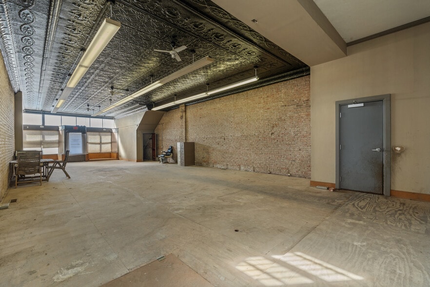 More Photos Of 2510 E 85th St, Kansas City Flex For Sale