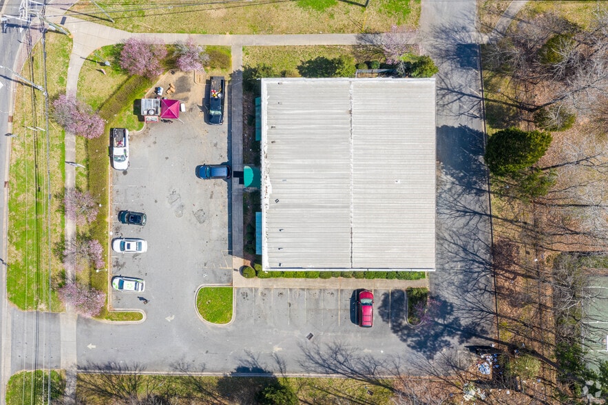 More Photos Of 9430 University City Blvd, Charlotte Freestanding For Lease