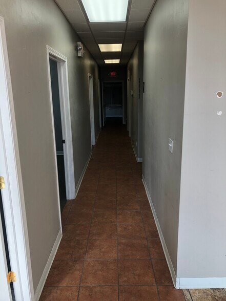 More Photos Of 2625 Development Dr, Green Bay Storefront Retail Office For Lease