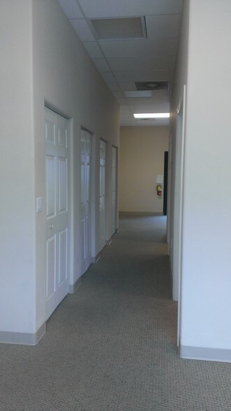 More Photos Of 512 E Whitehouse Canyon Rd, Green Valley Medical For Sale