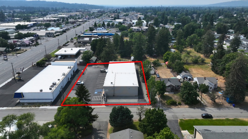 More Photos Of 21 N Skipworth Rd, Spokane Valley Showroom For Sale