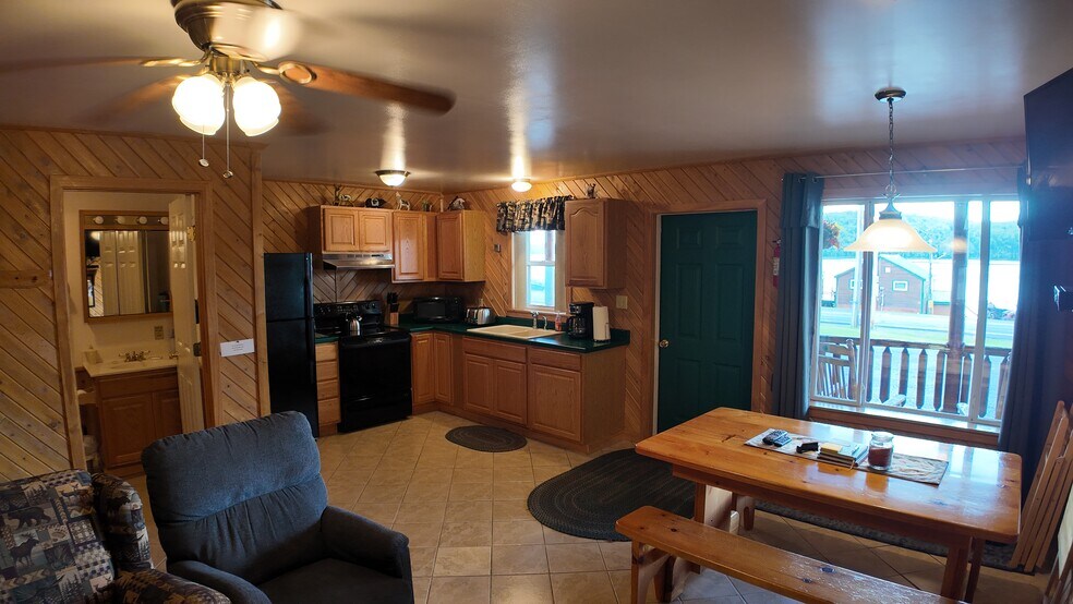 More Photos Of 109 Sinclair Rd, Sinclair Sports And Entertainment For Sale