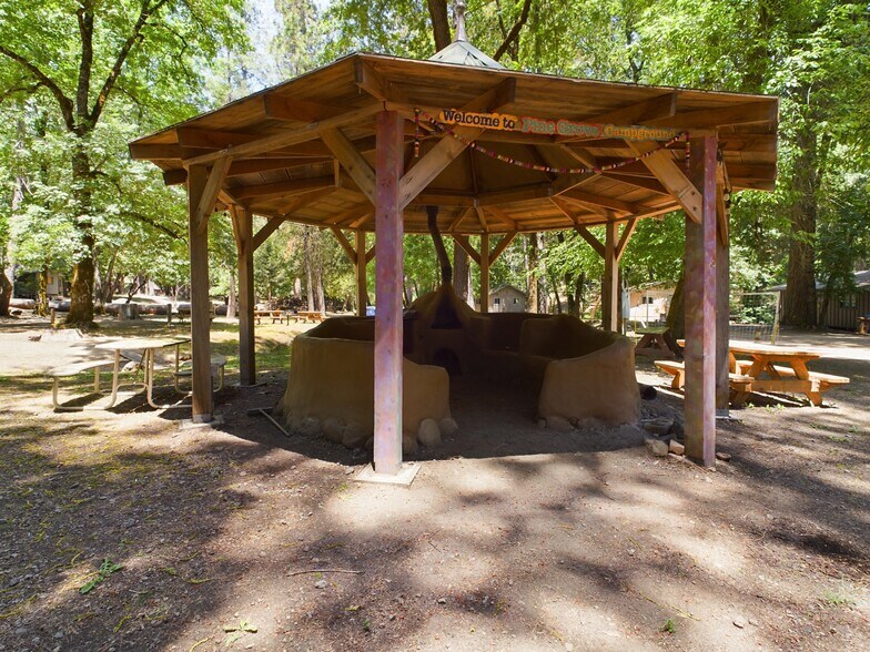 More Photos Of 15960 Bottle Rock Rd, Cobb Hotel For Sale