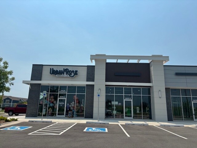More Photos Of 6400 W Memorial Rd, Oklahoma City General Retail For Lease