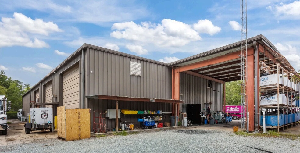 More Photos Of 110 Litho Way, Durham Service For Lease