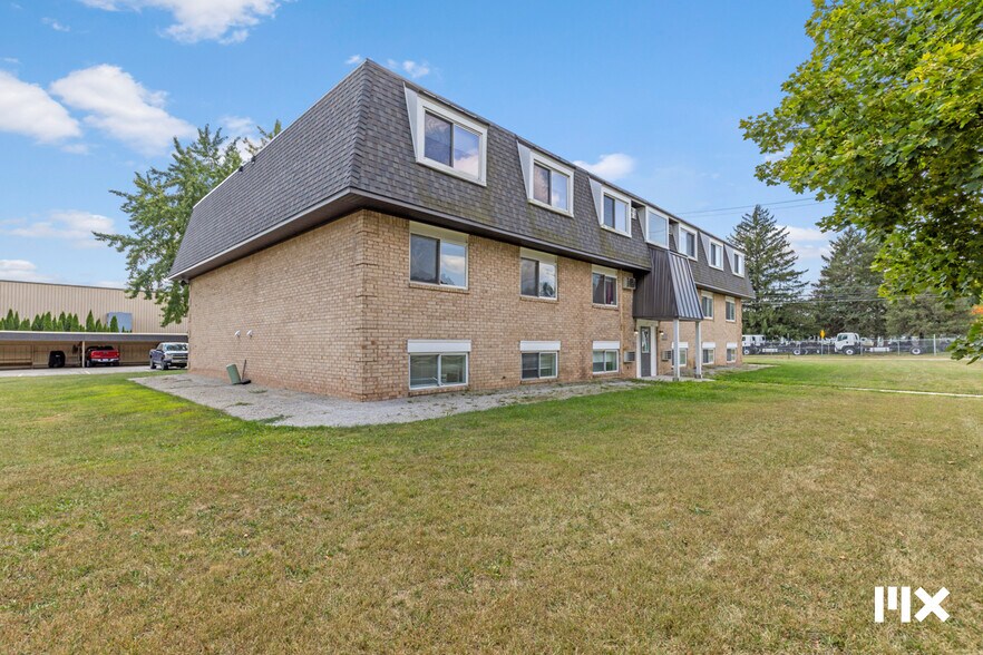 More Photos Of 757 W Shepherd St, Charlotte Apartments For Sale