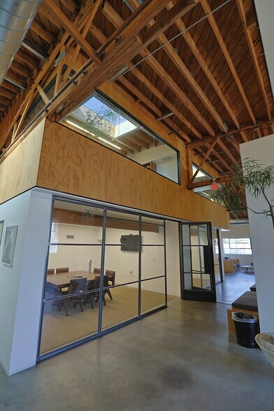 More Photos Of 3578 Hayden Ave, Culver City Loft Creative Space For Lease