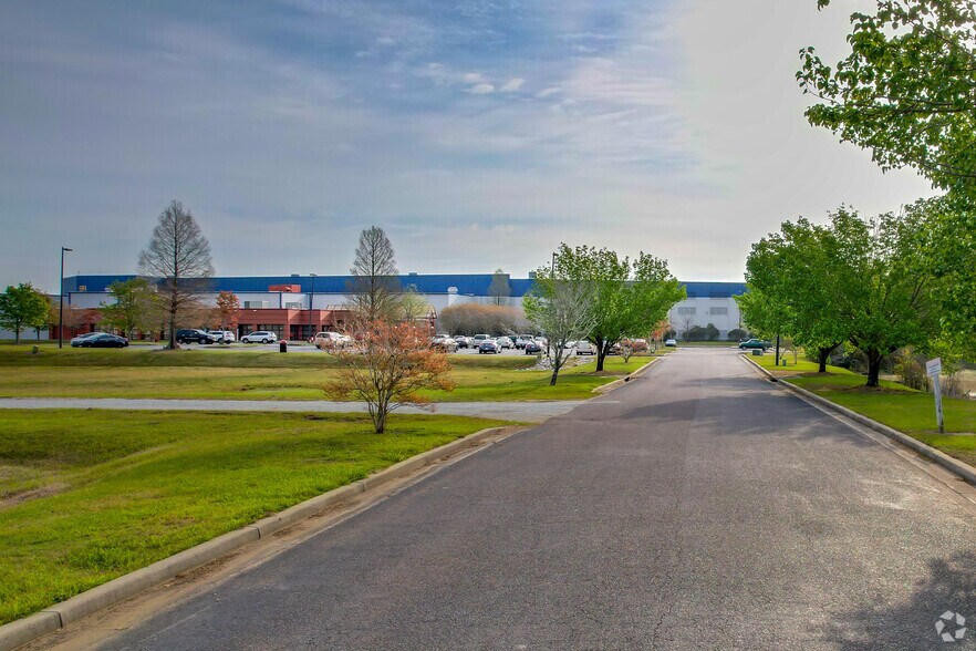More Photos Of 1125 Newton Way, Summerville Refrigeration Cold Storage For Lease