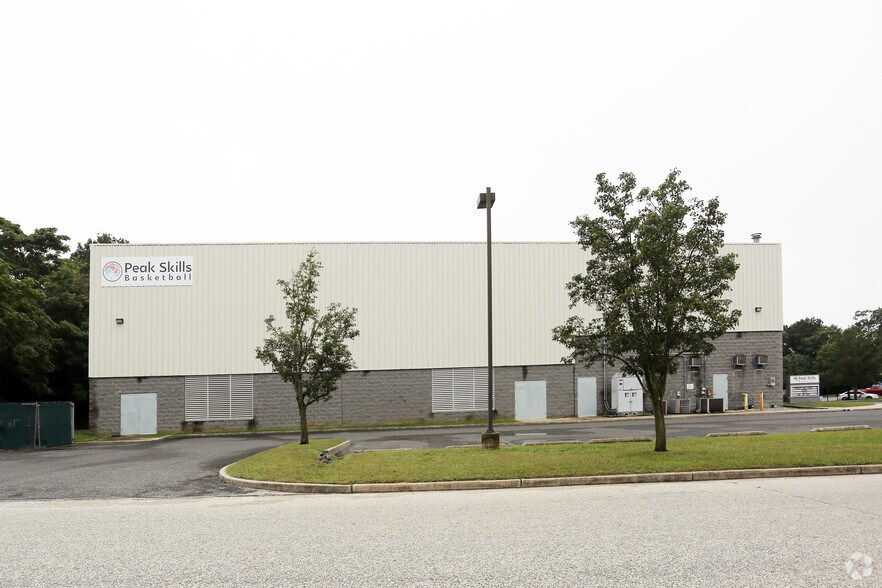 More Photos Of 1039 Industrial Dr, West Berlin Health Club For Sale