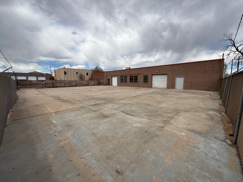 More Photos Of 1438 S Cherokee St, Denver Warehouse For Lease