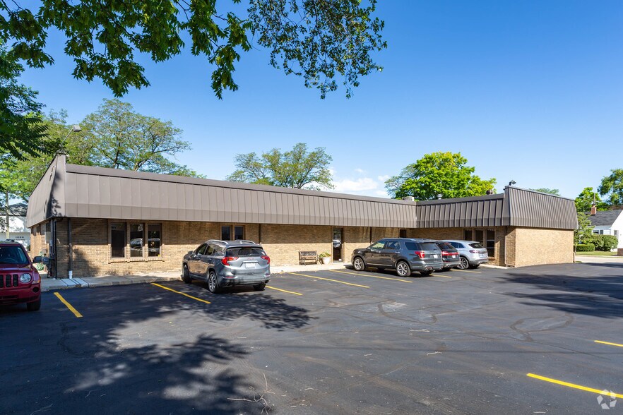 More Photos Of 1122-1035 Cole St, Birmingham Office For Lease