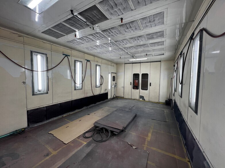 More Photos Of 3605 Woodland Ave, Baltimore Industrial For Sale