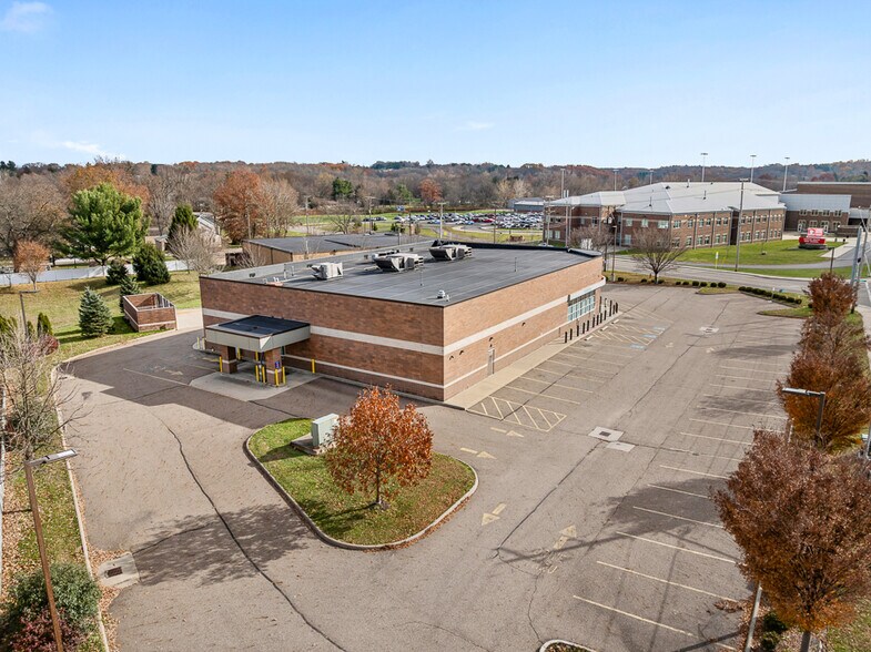 More Photos Of 4042 Cleveland Ave SW, Canton Drugstore For Lease