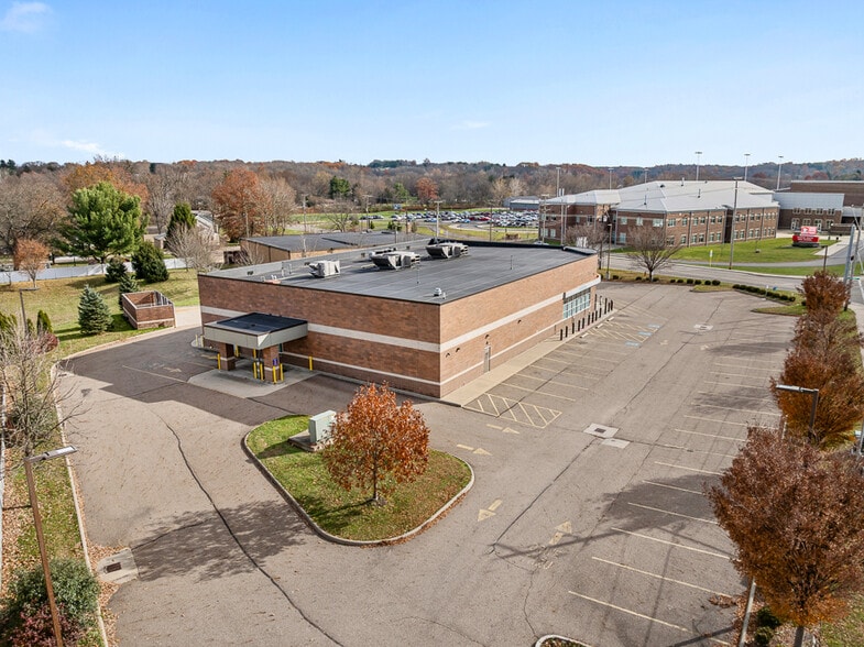 More Photos Of 4042 Cleveland Ave SW, Canton Drugstore For Lease