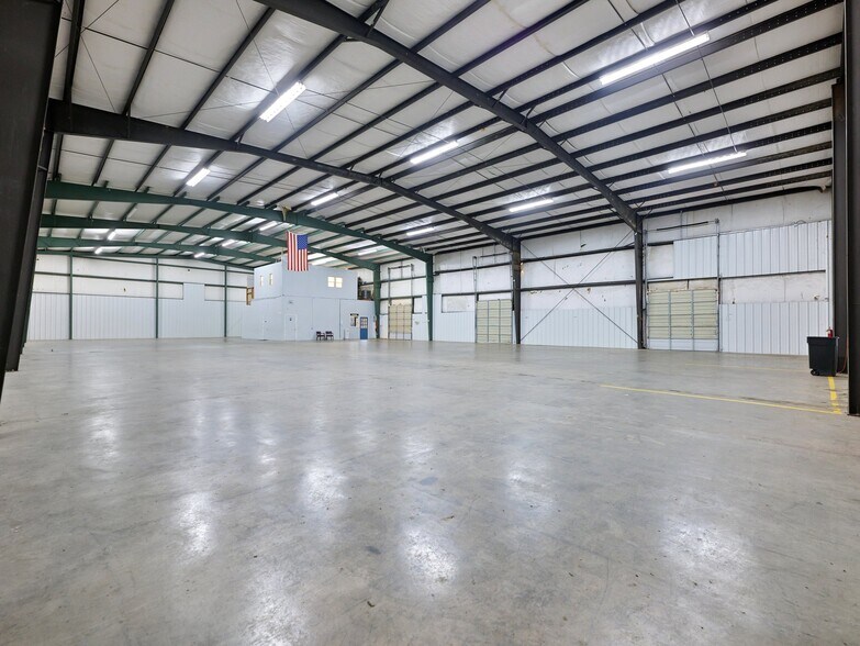 More Photos Of 1225 Royal Dr, Conyers Warehouse For Lease