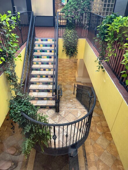 More Photos Of 228 N Park Ave, Winter Park Loft Creative Space For Lease