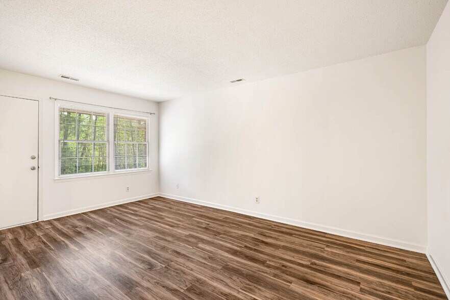 More Photos Of 547 Cedar Lake Rd, Chapel Hill Multifamily For Sale