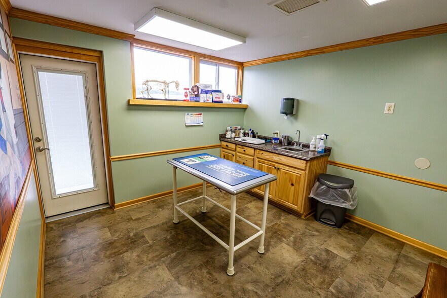 More Photos Of 191 Wallins Corners Rd, Amsterdam Healthcare For Sale