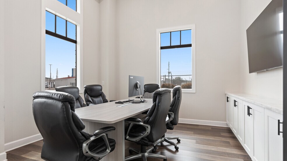 More Photos Of 2035 N Mason Rd, Katy Medical For Lease