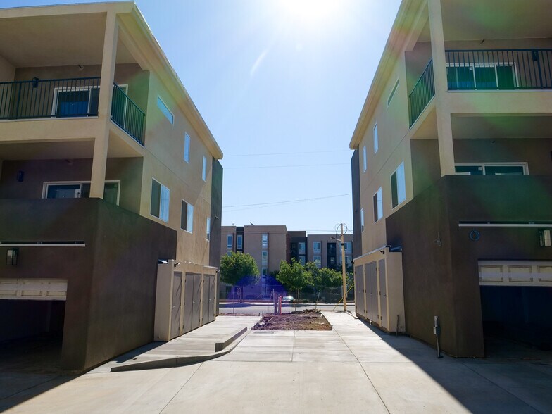 More Photos Of 38225 9th Street East, Palmdale Apartments For Sale