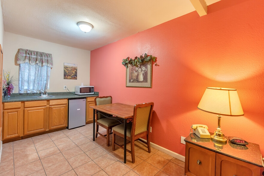 More Photos Of 2509 E Pacheco Blvd, Los Banos Hotel For Sale