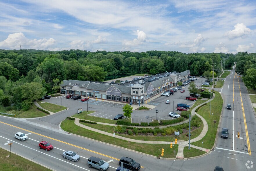 More Photos Of 4785-4895 Carroll Lake Rd, Commerce Township Freestanding For Lease