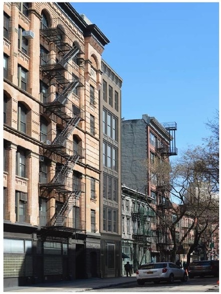 More Photos Of 25 Bleecker St, New York Apartments For Sale