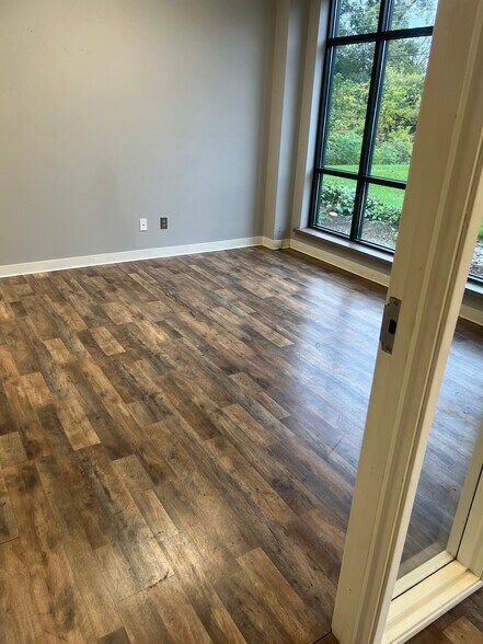 More Photos Of 8457 Andersonville Rd, Village of Clarkston Warehouse For Lease