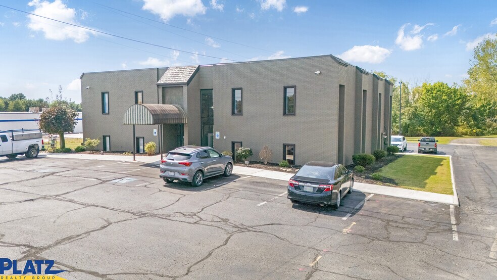 Primary Photo Of 918 Youngstown Warren Rd, Niles Office For Sale