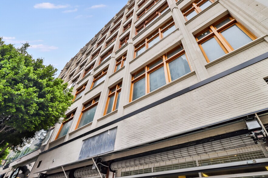 More Photos Of 737 S Broadway, Los Angeles Loft Creative Space For Sale