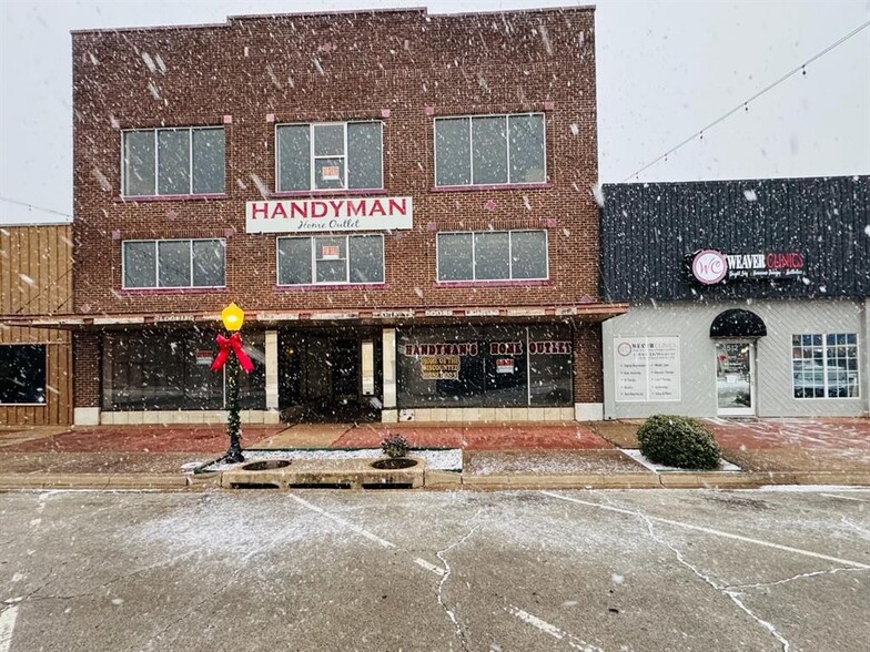 Primary Photo Of 516 W Chickasha Ave, Chickasha Storefront For Sale