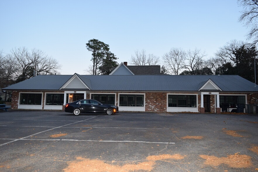 Primary Photo Of 365-367 N Bennett St, Southern Pines Office For Lease