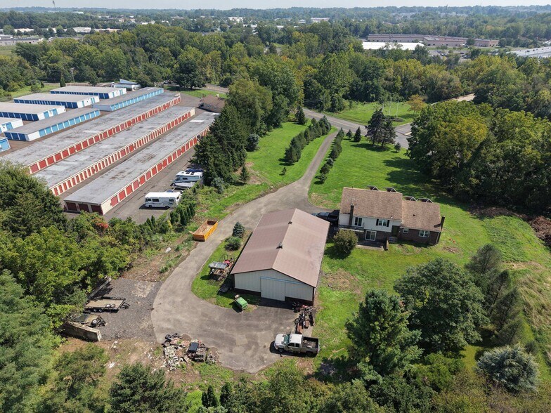 More Photos Of 1550 Mearns Rd, Ivyland Warehouse For Lease