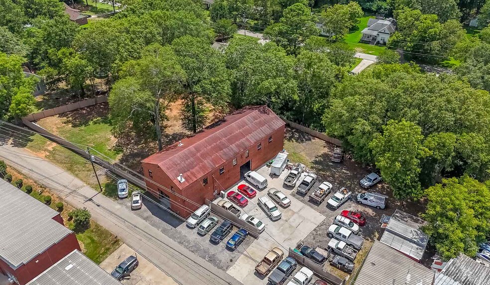 More Photos Of 250 Cleveland St, Locust Grove Industrial For Sale