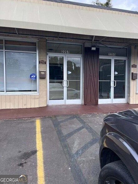 More Photos Of 2255-2257 Cascade Rd SW, Atlanta Office For Lease