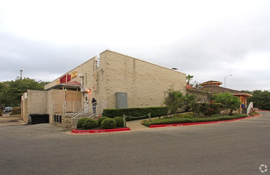 More Photos Of 9505-B Stonelake Blvd, Austin Restaurant For Lease