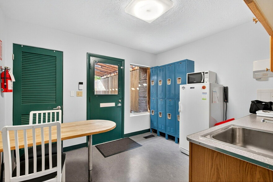 More Photos Of 5311-5315 N Vancouver Ave, Portland Medical For Sale