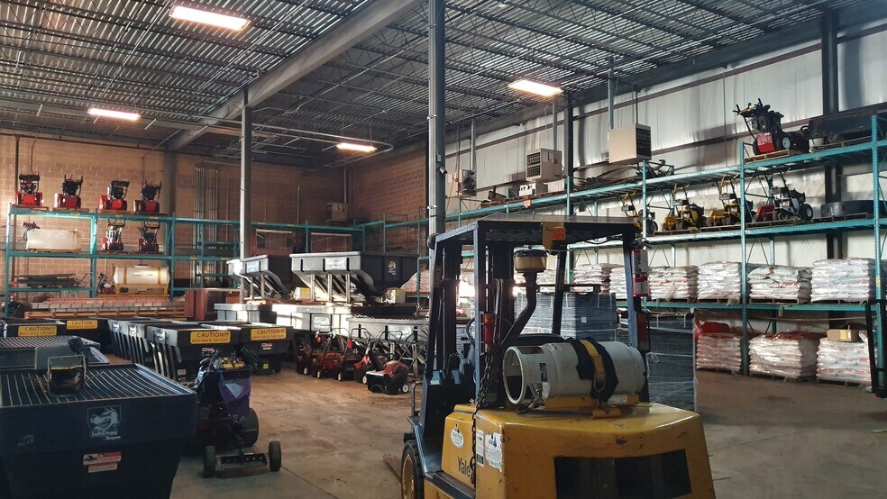 More Photos Of 10 Culnen Dr, Branchburg Warehouse For Lease