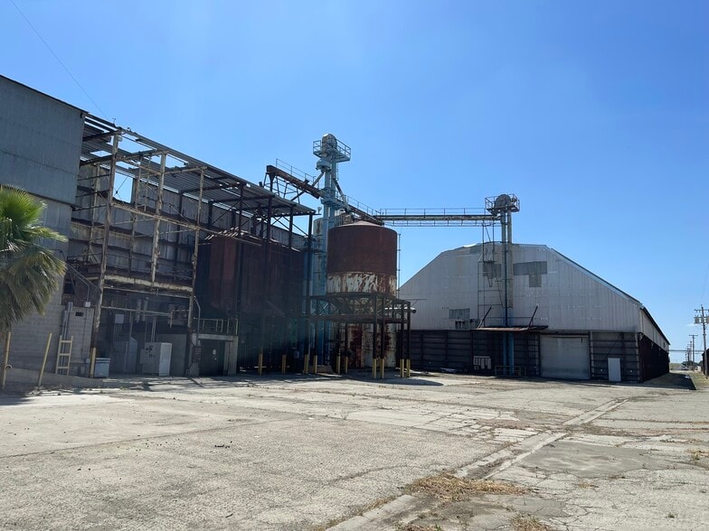 More Photos Of 20500 Main St, Stratford Land For Sale