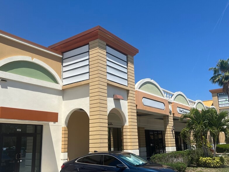 More Photos Of 13505 Icot Blvd, Clearwater Unknown For Lease