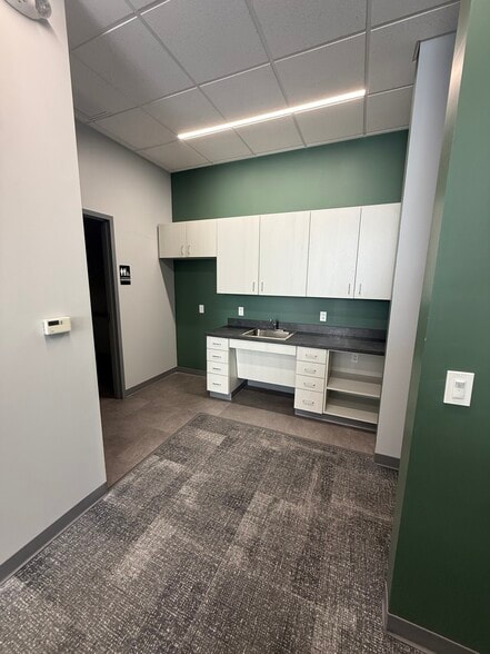 More Photos Of 2212 Murray Ave, Pittsburgh Apartments For Lease