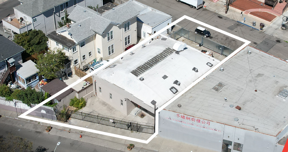 Primary Photo Of 1020 E 8th St, Oakland Manufacturing For Sale