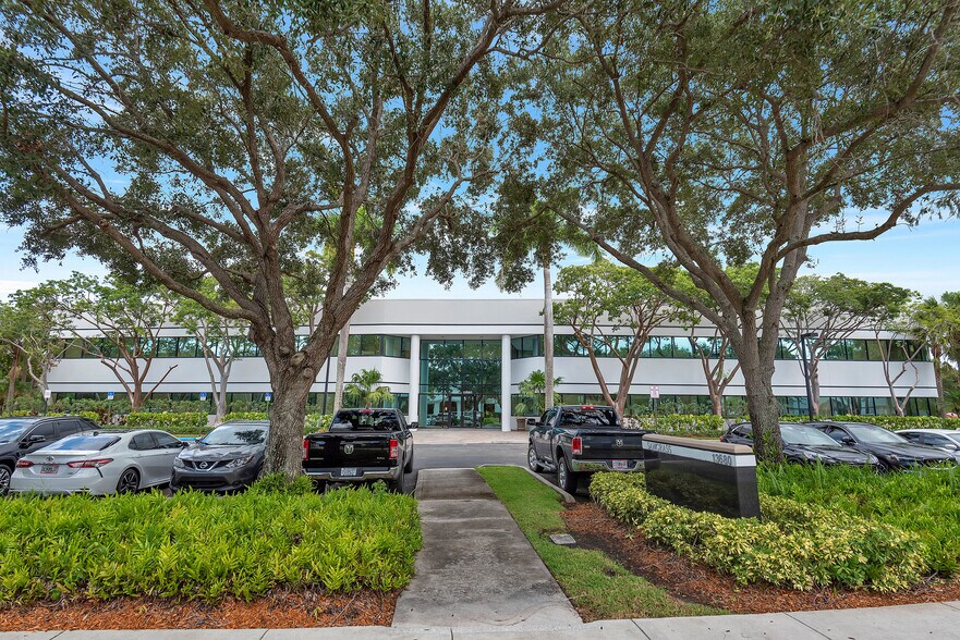 More Photos Of 13680 NW 5th St, Sunrise Office For Lease