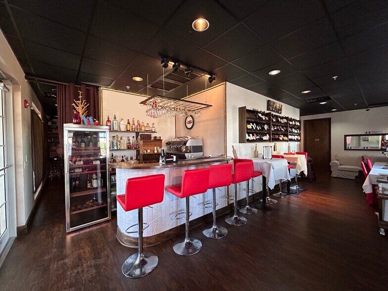 More Photos Of 3983 Destination Dr, Osprey Storefront Retail Office For Sale