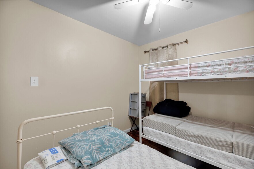 More Photos Of 912 Pohalski St, Key West Multifamily For Sale
