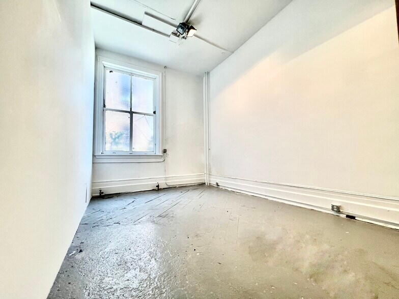 More Photos Of 51-55 Nassau Ave, Brooklyn Loft Creative Space For Lease